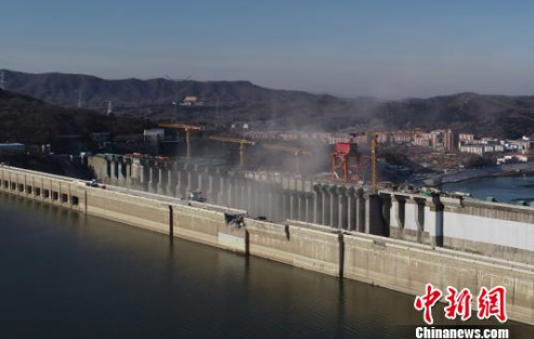 E:\u4e2d\u4e2dϢ8

images81212153913.png